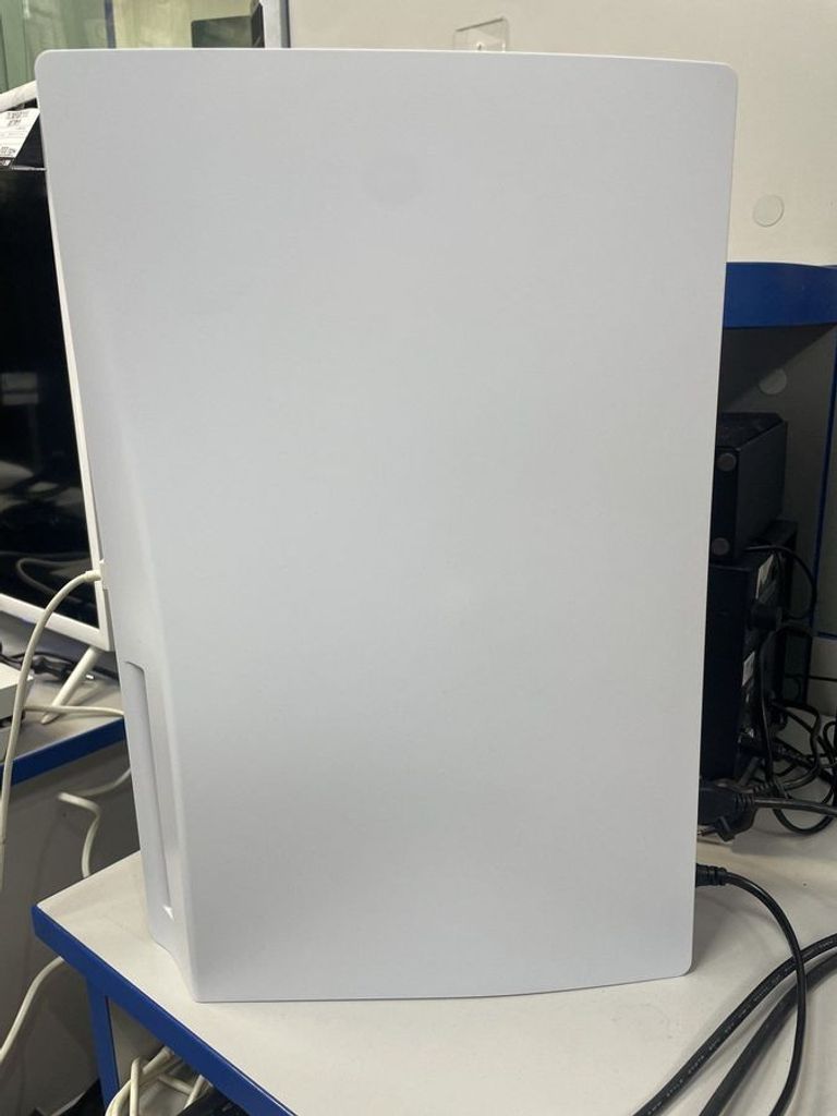 Купить Sony PlayStation 5 825GB Б/У