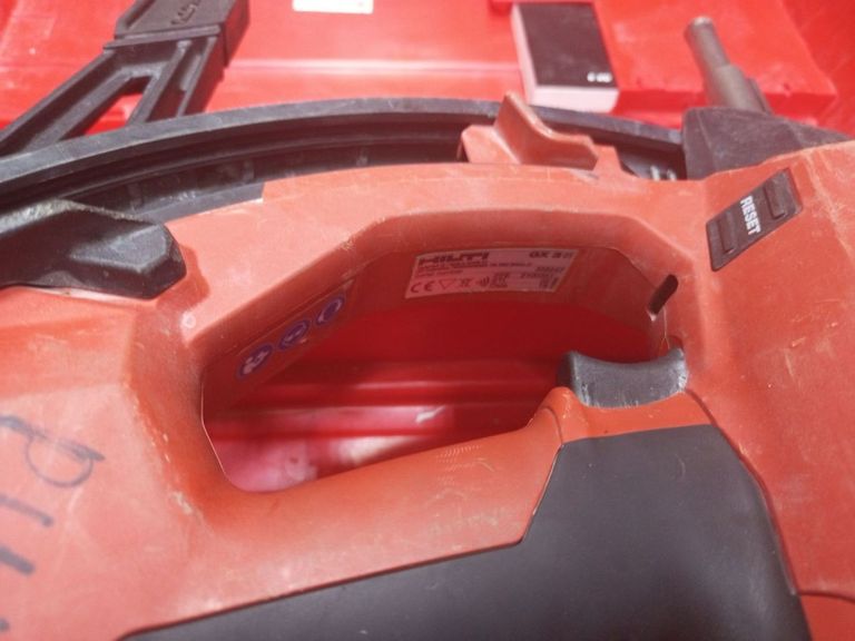 Дешиво Hilti gx 3 с ломбарда