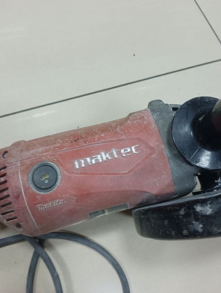 Купити Maktec MT903 Б/У