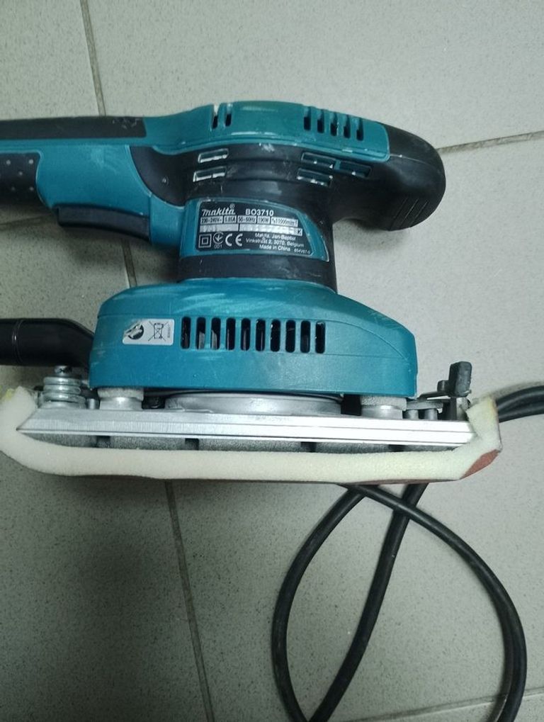 Купити Makita BO3710 Б/У