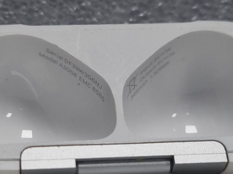 Розпродаж Apple airpods 4, продавець Техноскарб