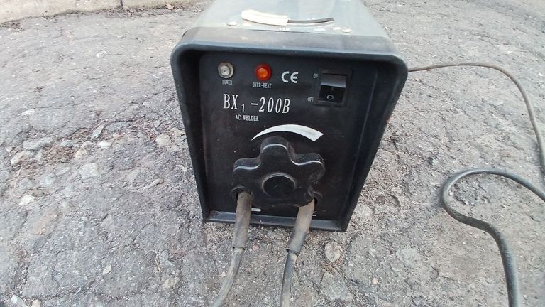 Купити ВХ1 200В +зварювальна маска Б/У