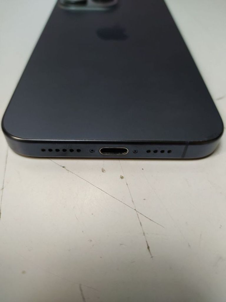 Дешиво Apple iPhone 15 Pro Max 256GB Blue Titanium (MU7A3) с ломбарда