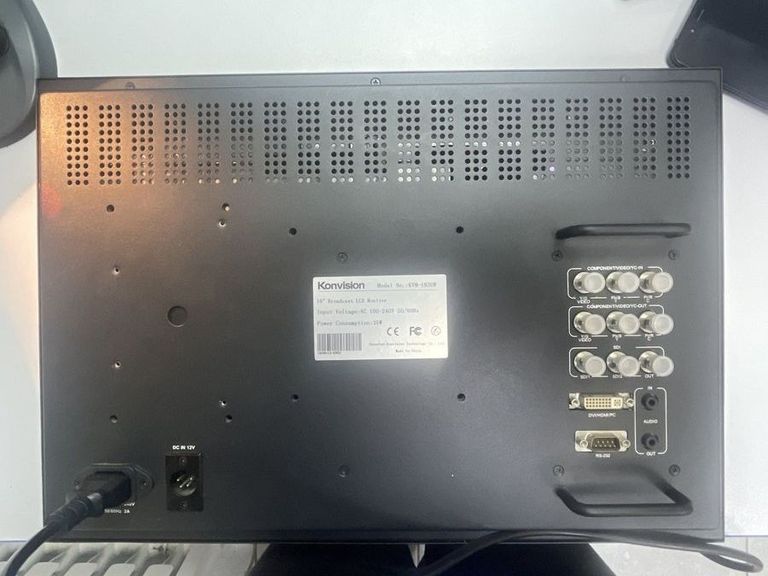 Дешево Konvision kvm-1930w з ломбарду