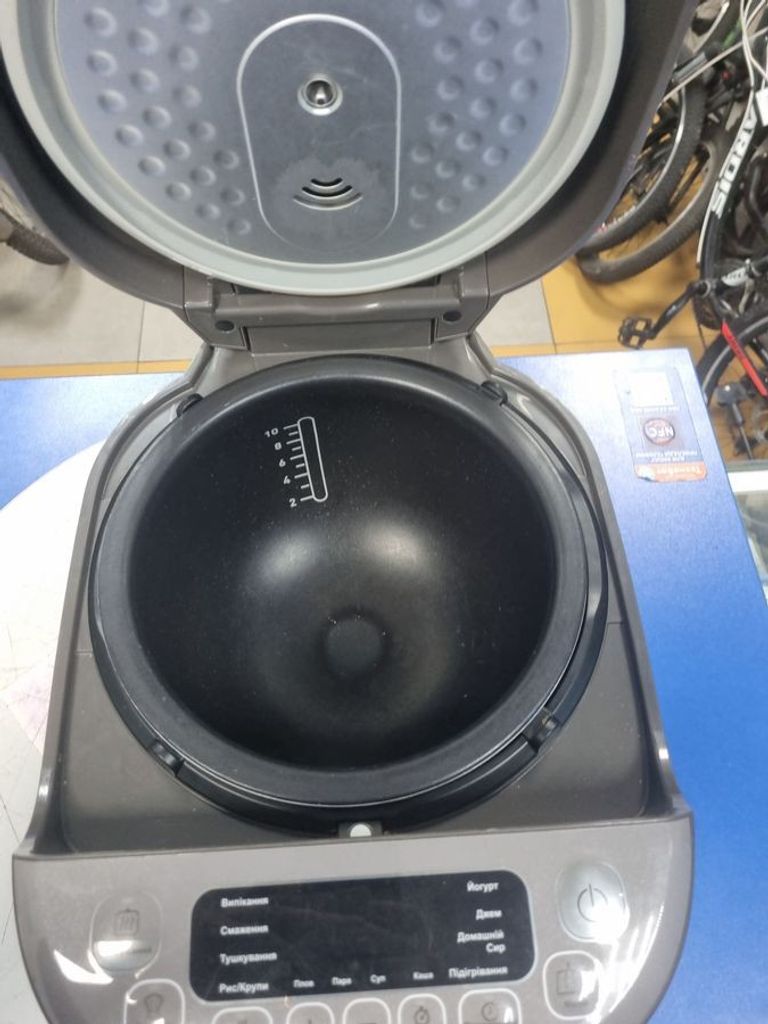 Дешиво Tefal RK802B с ломбарда