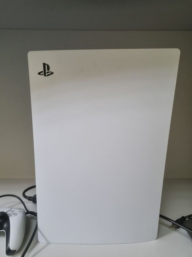 Дешево Sony PlayStation 5 Digital Edition 825GB з ломбарду