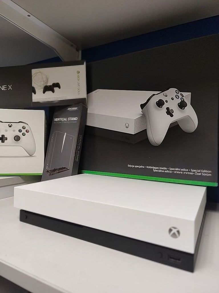 Microsoft Xbox One X 1TB Код:01-200785575. Изображение 6