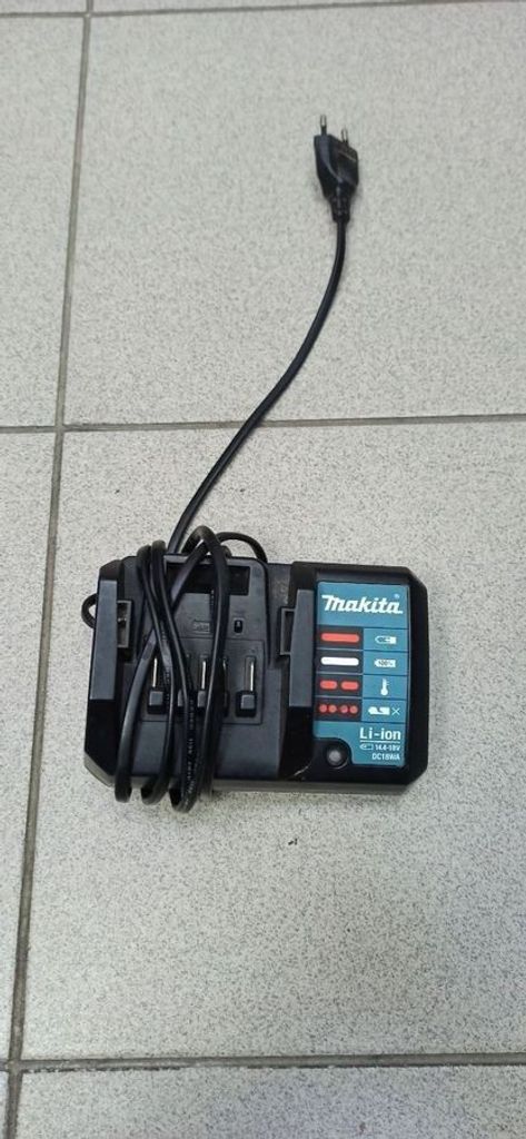 Дешево Makita lxdt04 1акб+зп з ломбарду