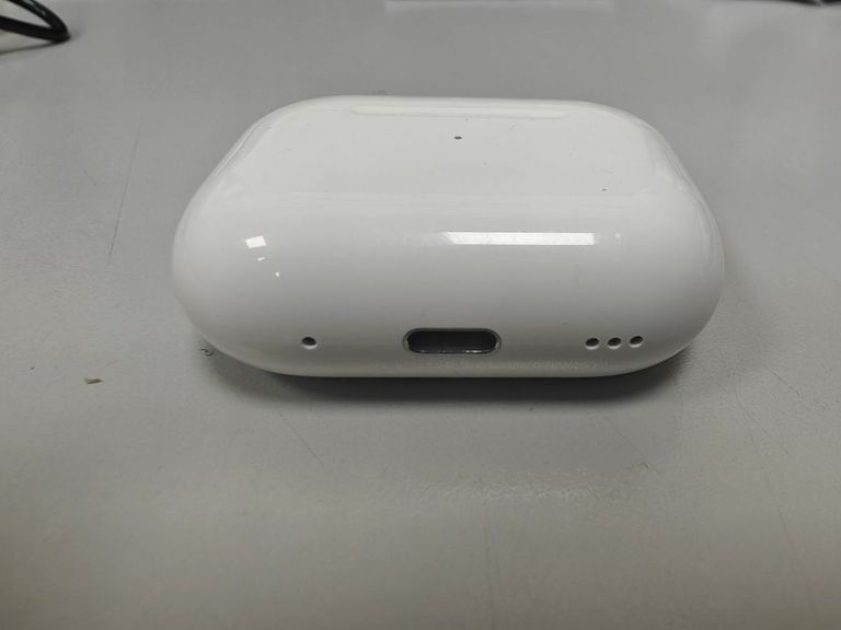 Оголошення Apple airpods pro 2nd generation with magsafe charging case usb-c Б/У