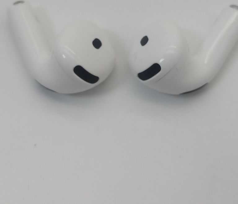Apple airpods 4 with active noise cancellation Код:01-200880913. Изображение 6