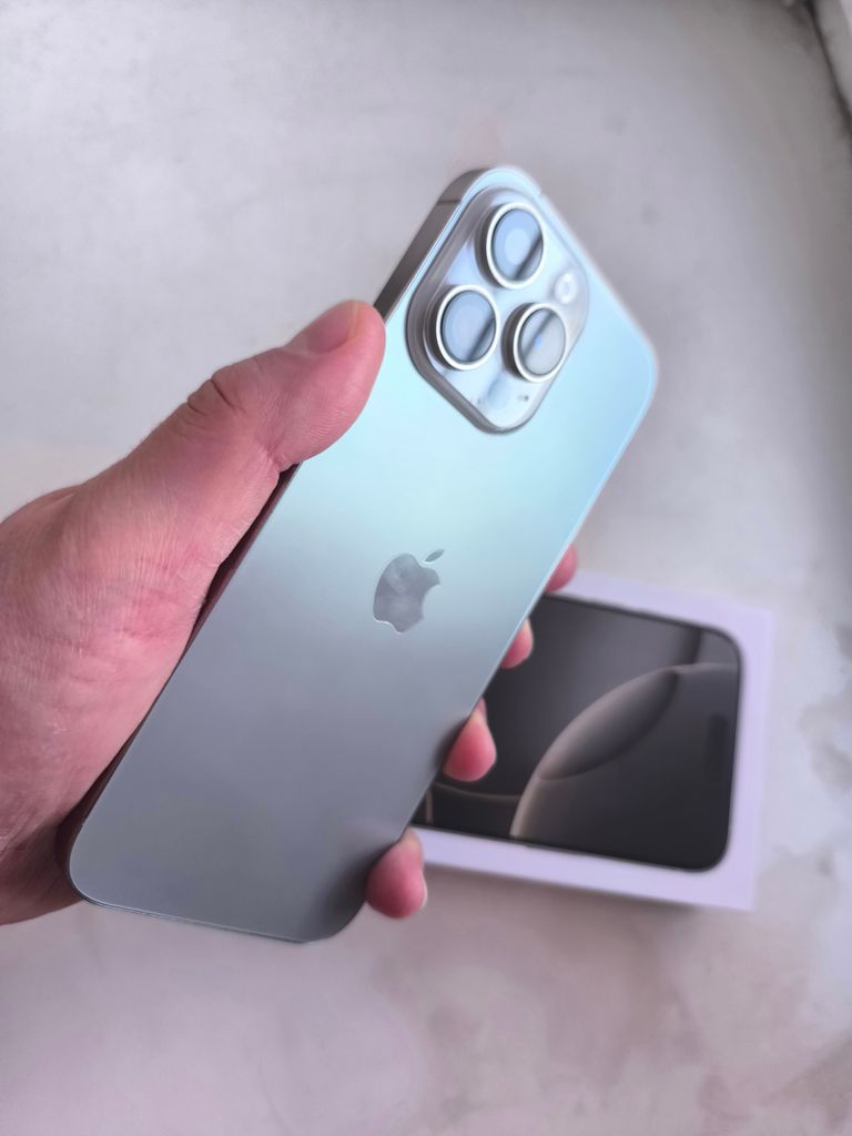 Apple iPhone 16 Pro Max 512GB Dual SIM White Titanium (MYTT3) Код:null. Зображення 9