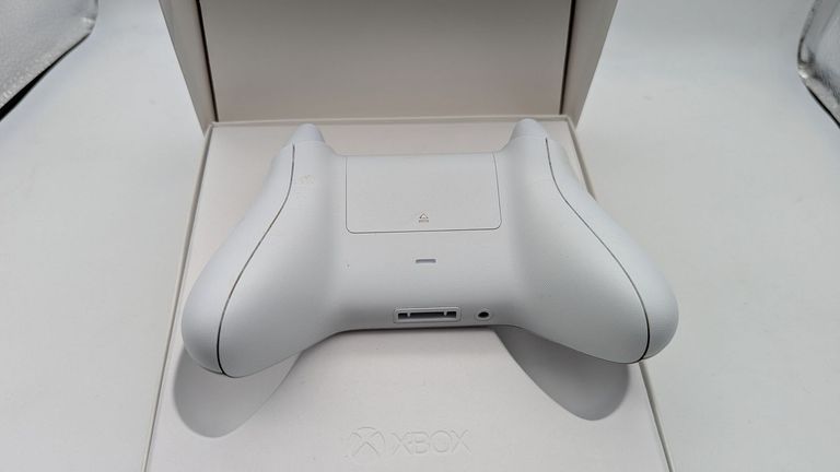 Дешиво Microsoft xbox series x s wireless controller с ломбарда