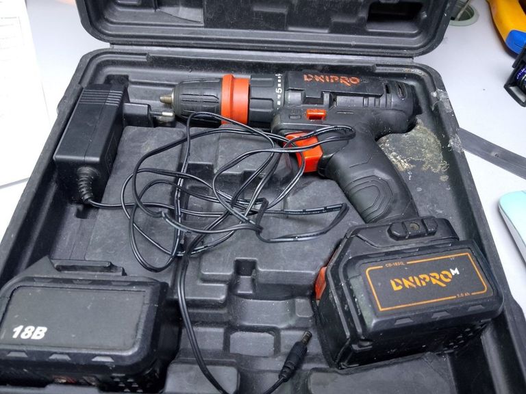 Дешево Dnipro-M cd-182q 1акб + зп з ломбарду