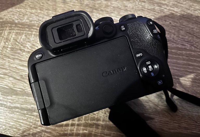 Дешево Canon EOS R10 kit (RF-S 18-45mm) IS STM (5331C047) з ломбарду