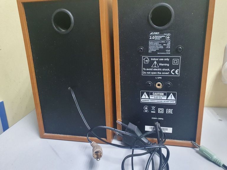 Купити F&d R-215 Beech Б/У