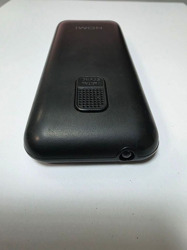 Дешево Nomi i1880 Black з ломбарду