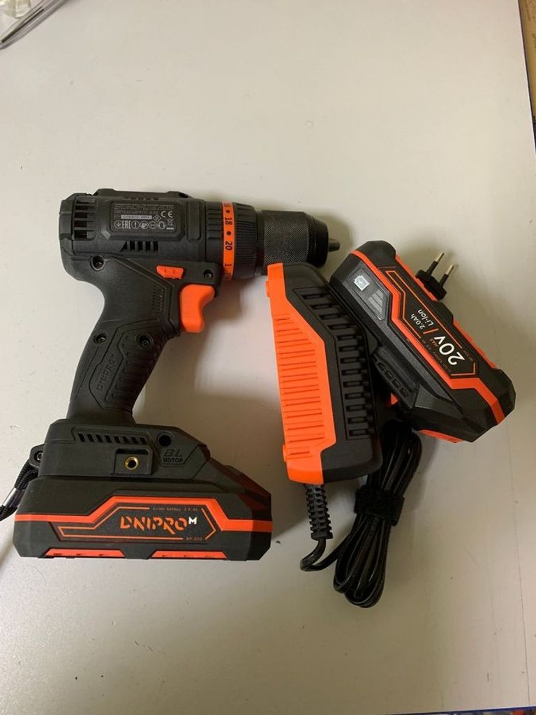 Купити Dnipro-M cd-201hbc compact 2акб 2ah зп Б/У