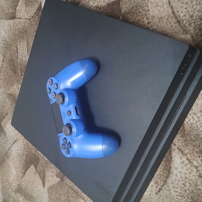 Оголошення Sony Playstation 4 Pro 1TB + DualShock 4 Б/У
