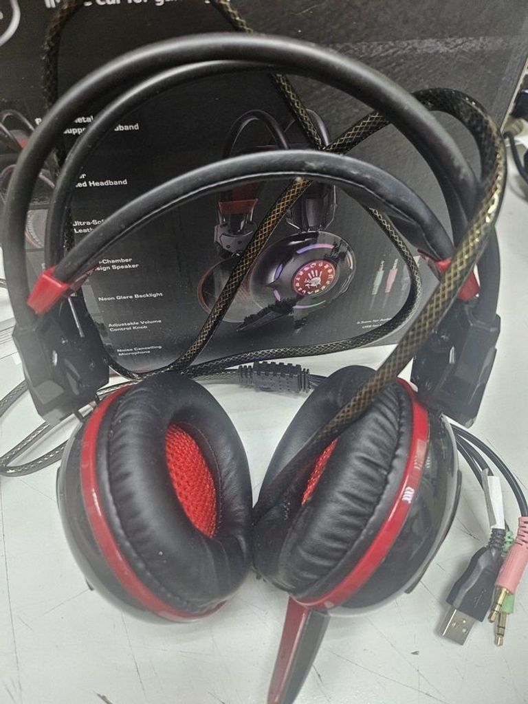 Купить Bloody g300 black Б/У