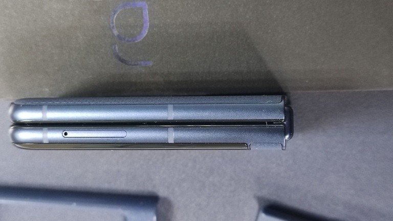 Motorola Razr 60 8/256GB Gibraltar Sea Код:01-200930603. Зображення 6