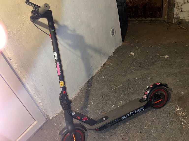 Купить Xiaomi Mi Electric Scooter 4 Pro Б/У