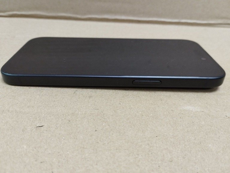 Apple iPhone 15 128GB Green Код:01-200954989. Зображення 6