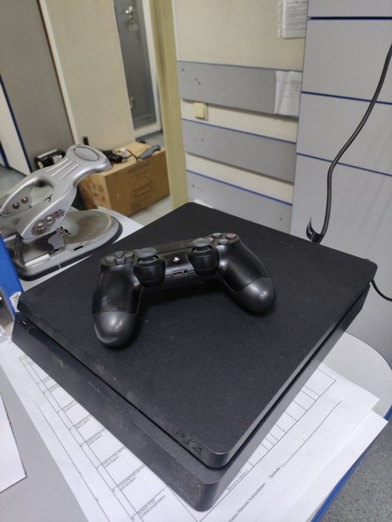 Купити Sony playstation 4 slim 500gb Б/У