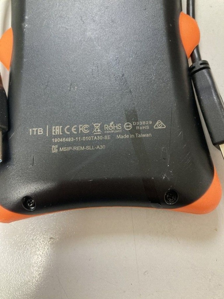 Дешево Silicon power Armor A30 SP010TBPHDA30S3W з ломбарду