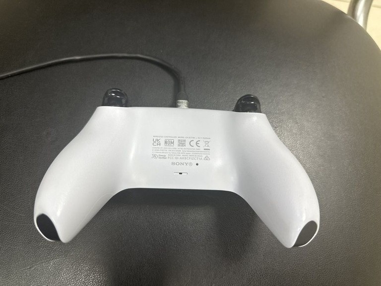 Дешево Sony DualSense Black з ломбарду