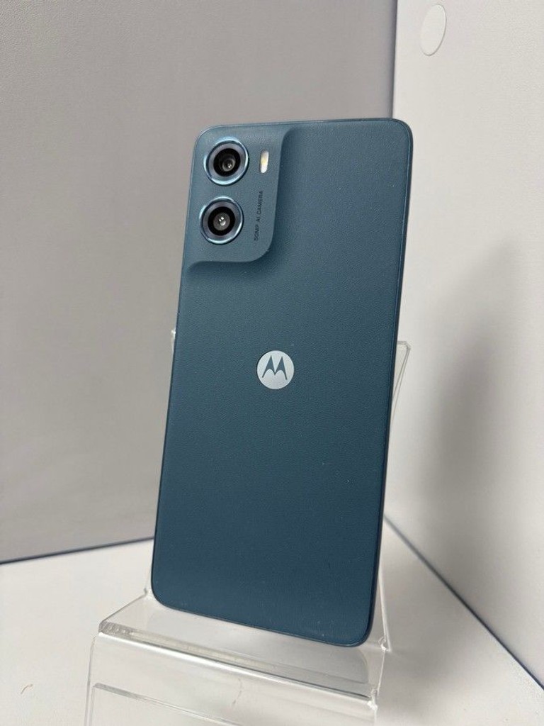 Дешево Motorola moto g06 power 4/256gb з ломбарду
