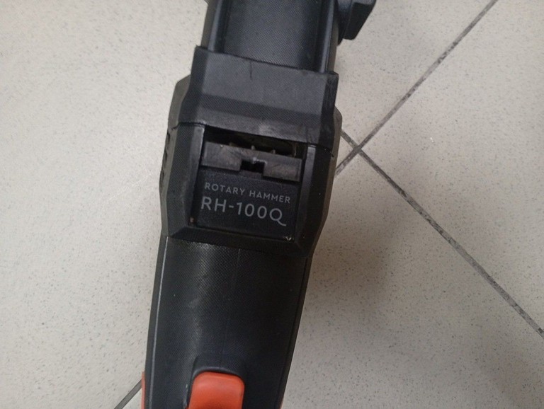 Дешево Dnipro-M rh-100q з ломбарду