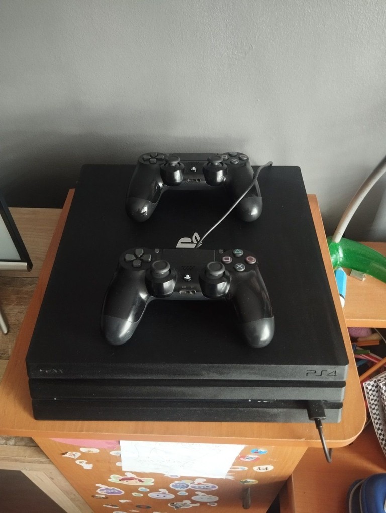 Оголошення Sony Playstation 4 Pro 1TB + DualShock 4 Б/У