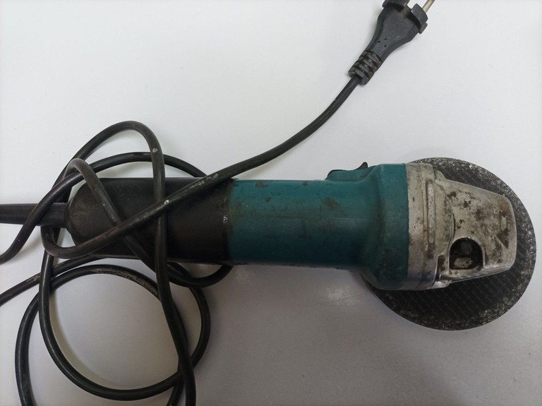 Оголошення Makita 9558NB Б/У