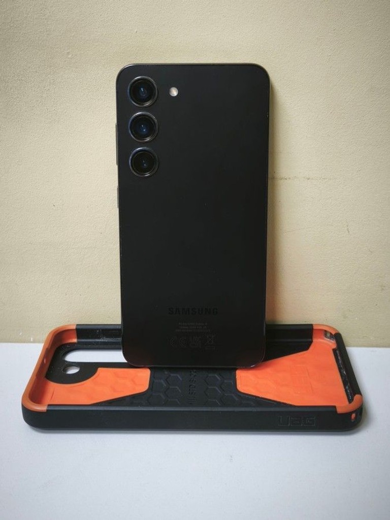 Купить Samsung galaxy s23 8/128gb Б/У