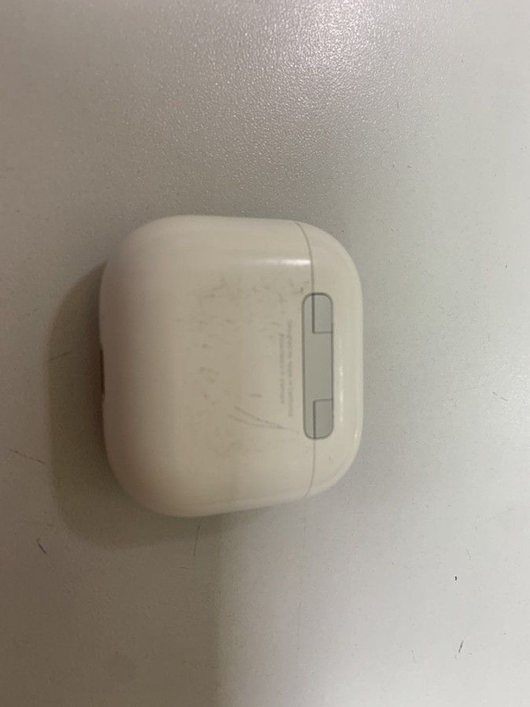 Купить Apple airpods 4 Б/У
