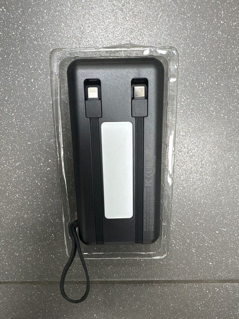 Купити Xoko wk-r37 20000mah 10.5w Б/У