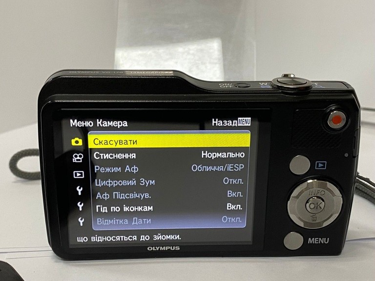 Дешево Цифровий фотоапарат Olympus VG-170 Black з ломбарду