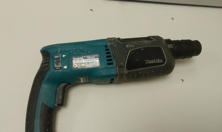 Оголошення Makita HR2470 Б/У