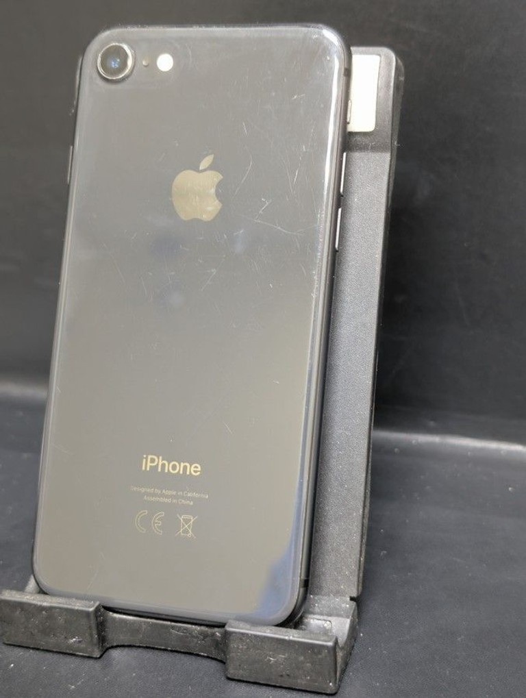 Купити Apple iphone 8 64gb Б/У