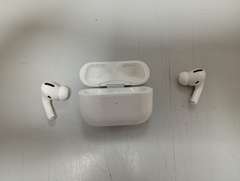 Купить Apple AirPods Pro (MWP22) Б/У
