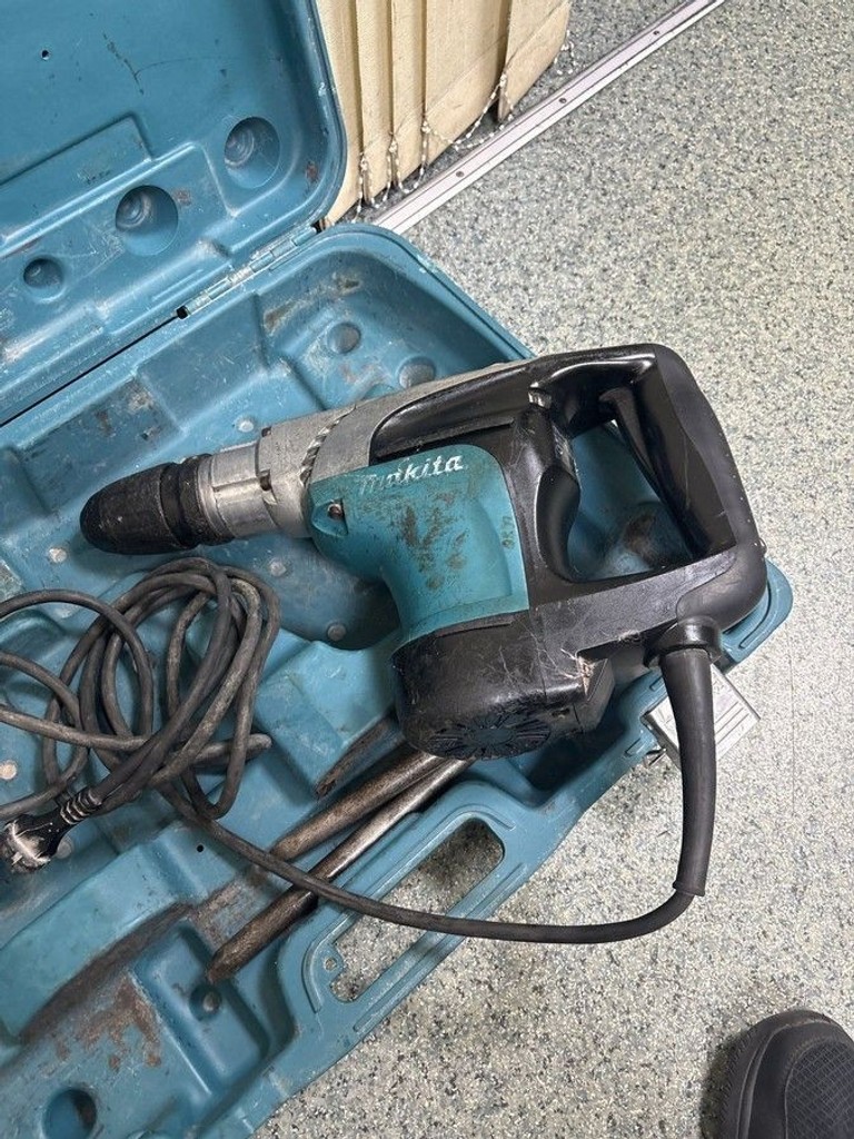 Дешево Makita HR4002 з ломбарду