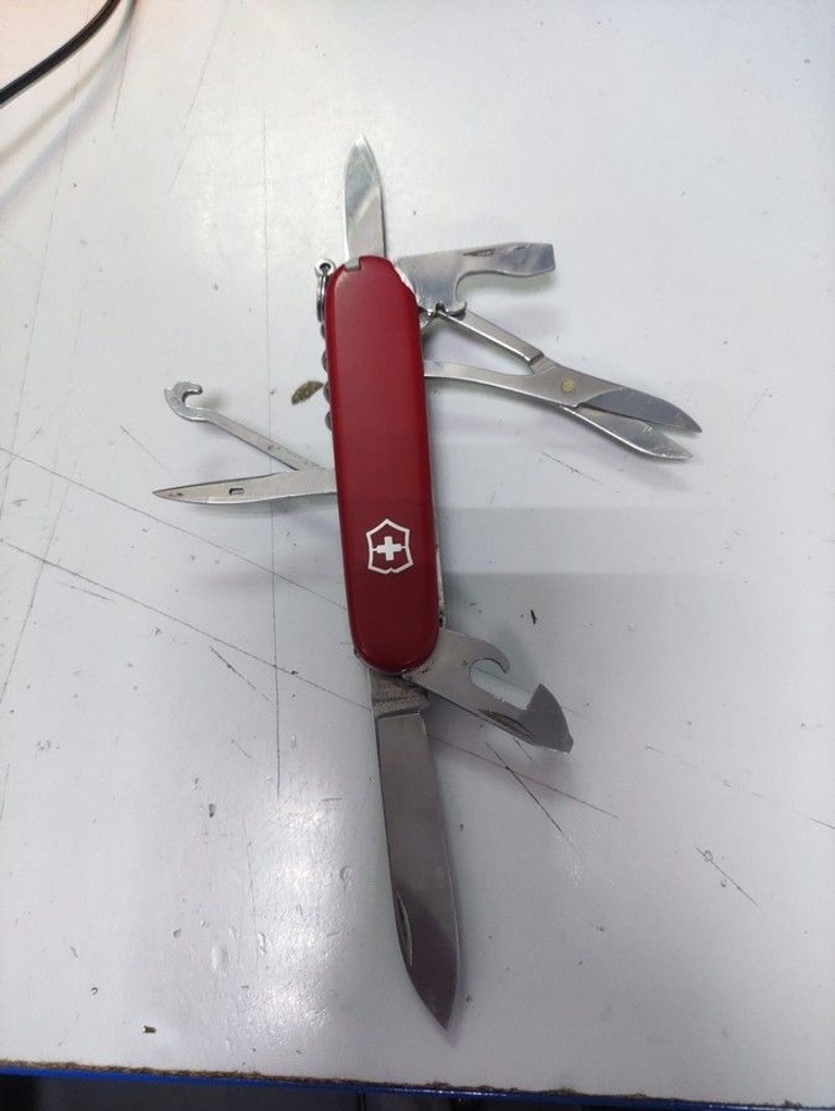 Оголошення Victorinox Climber Red Transparent Blister (1.3703.TB1) Б/У