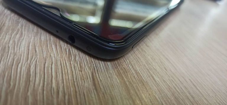 Дешиво Xiaomi Redmi 7 2/16GB Black с ломбарда