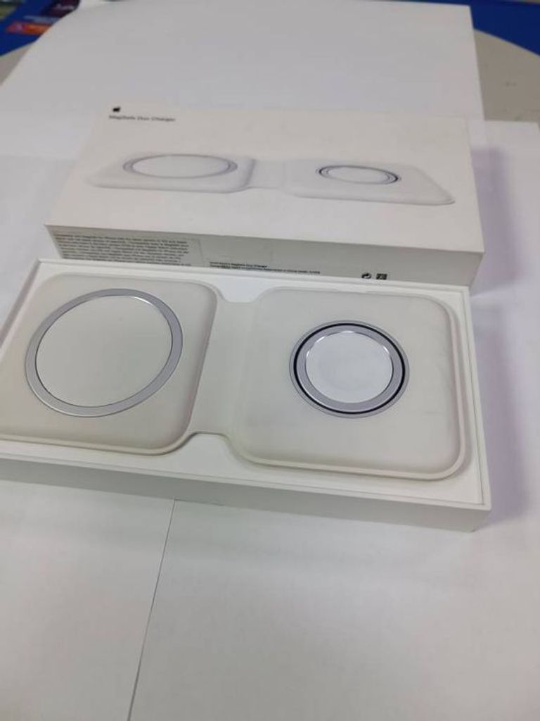 Купить Apple magsafe duo charger a2458 white Б/У