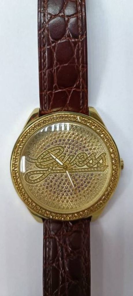 Guess w85038l4