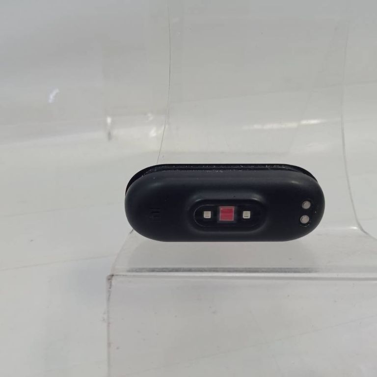 Дешиво Xiaomi Mi Smart Band 4 Black с ломбарда