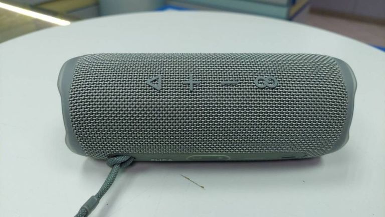 Дешиво Jbl flip 6 с ломбарда