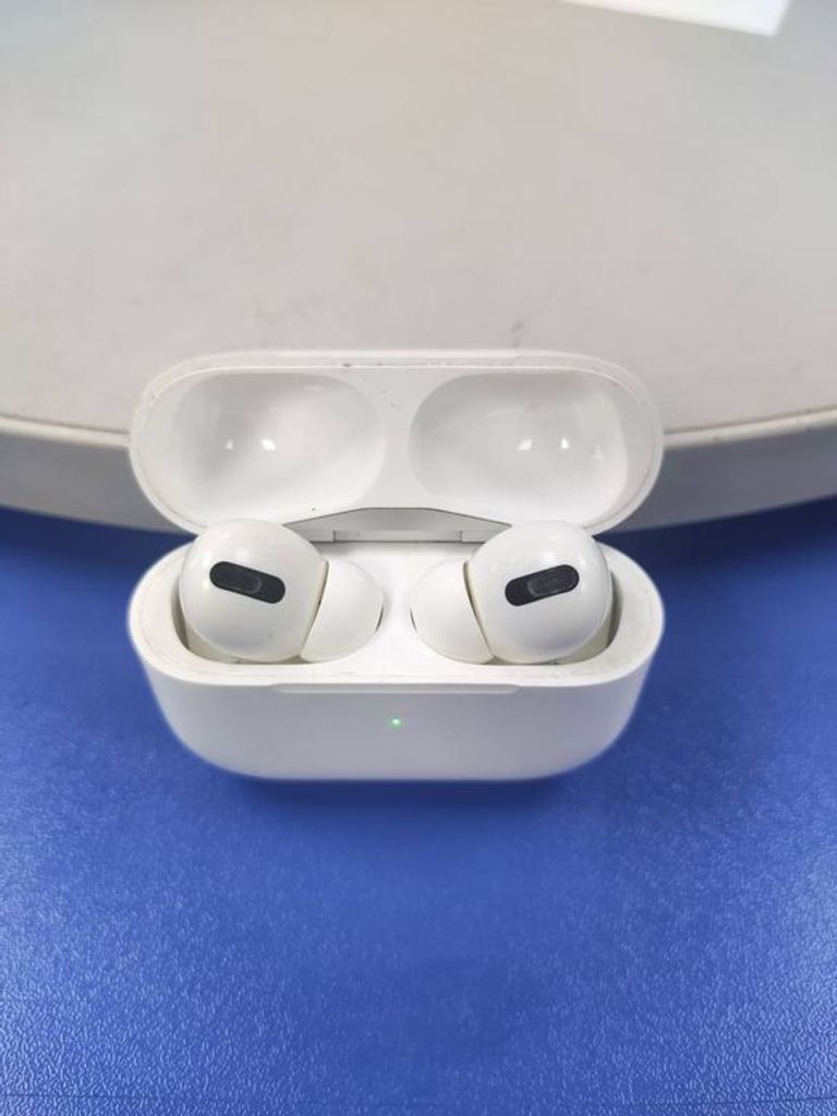Купити Apple airpods pro a2190,a2084+a2083 2019г Б/У