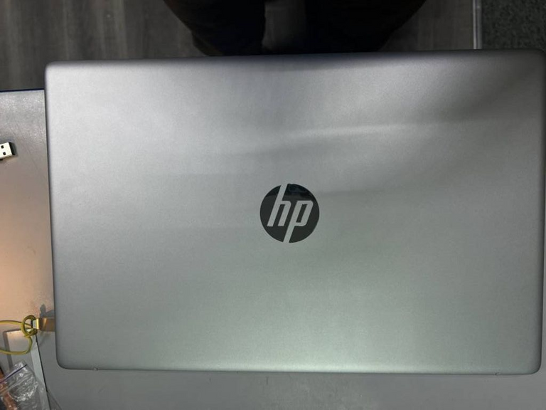 Hp 17-cn3008ua Natural Silver (826W2EA)