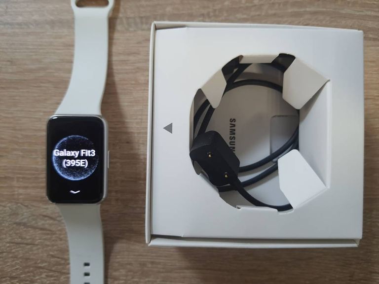 Оголошення Samsung sm-r390 Б/У